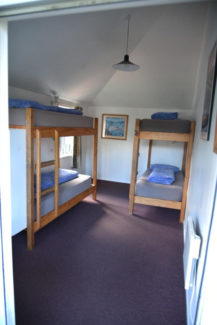 نزل روتوروافي Funky Green Voyager Backpackers المظهر الخارجي الصورة